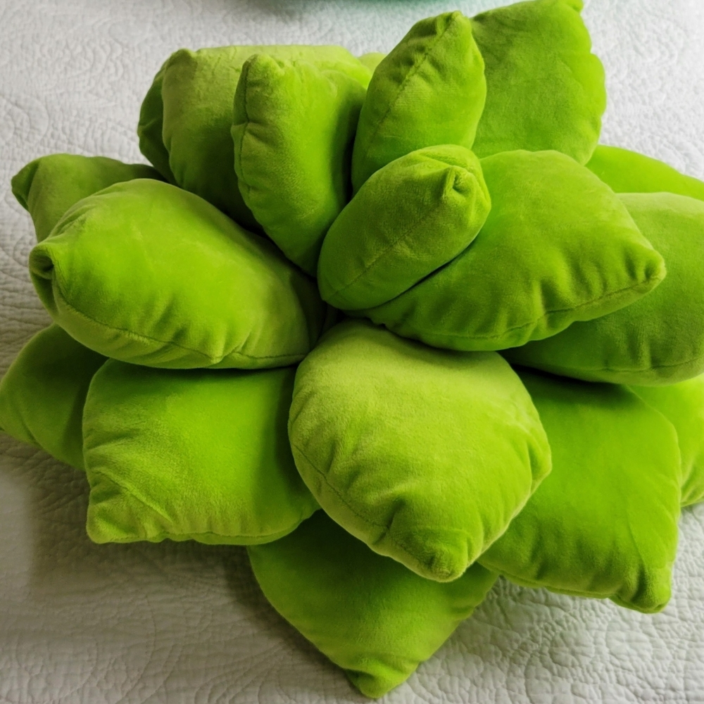 Cushion designer soft green velvet 1.5 feet size